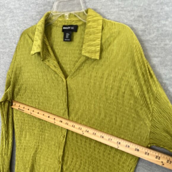 Bailey 44 Long Sleeve Button Up Top Size M Chartreuse Green Crinkle Quiet Luxury - Picture 9 of 11